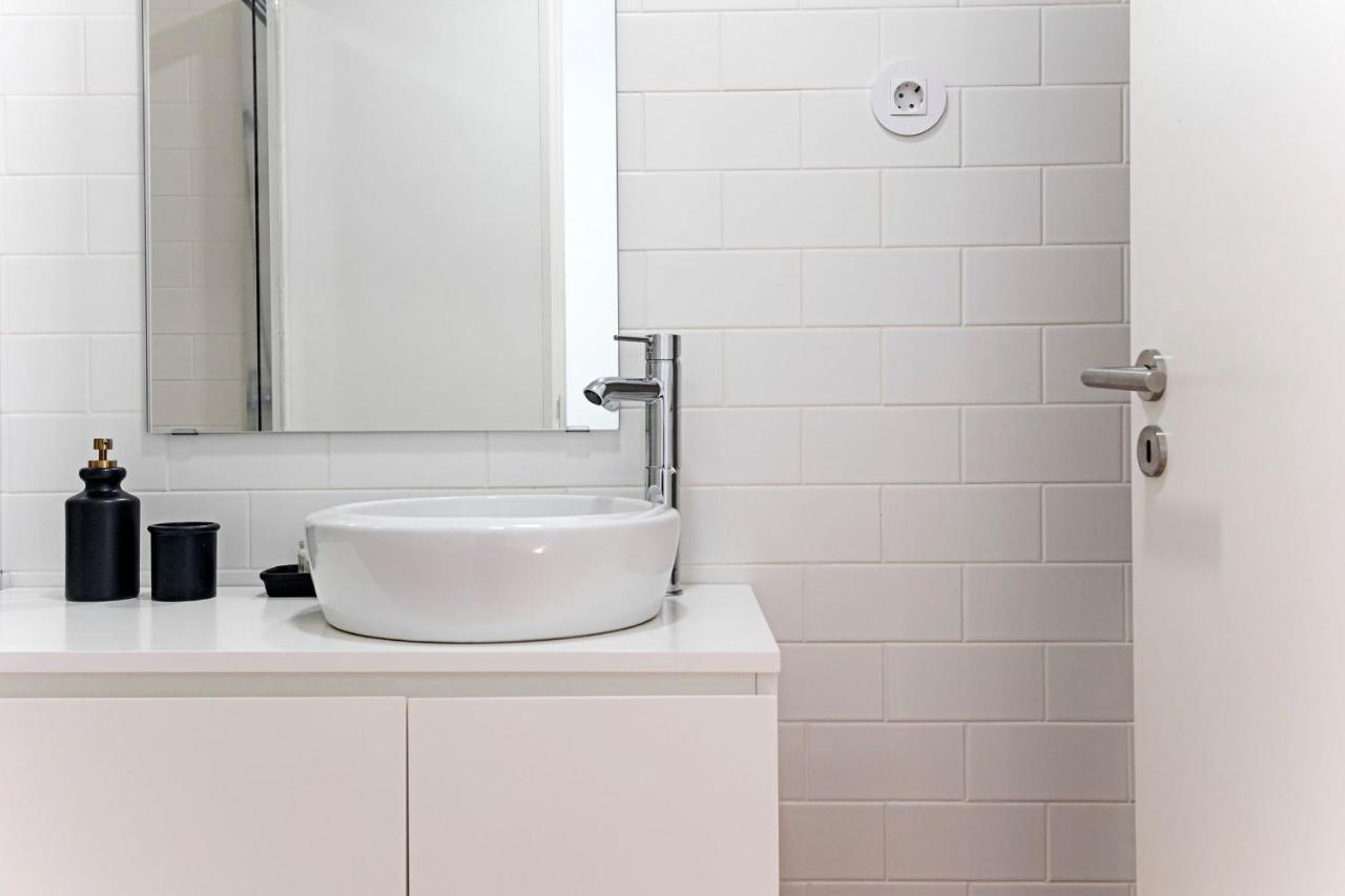 D. Joao IV Apartments By Lovelystay OOporto Exteriör bild